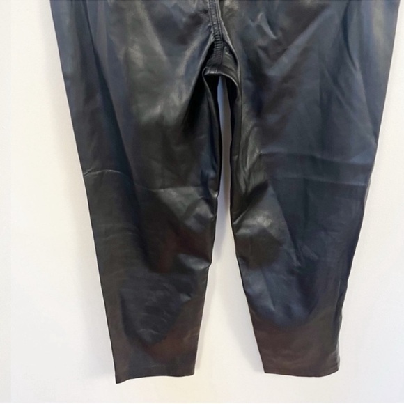 BLANKNYC Black Faux Leather Straight Leg Pants in Need You Tonight Size 27 - Picture 7 of 9